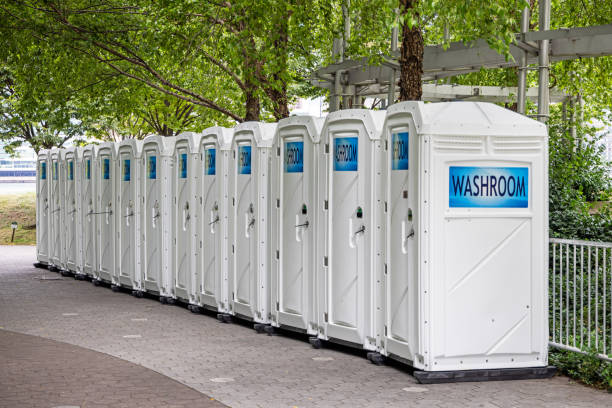 Best Construction site porta potty rental  in Brighton, IL
